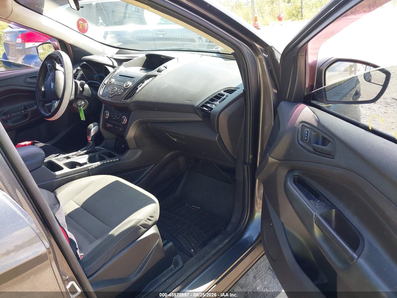 2017 FORD ESCAPE S · 5/11