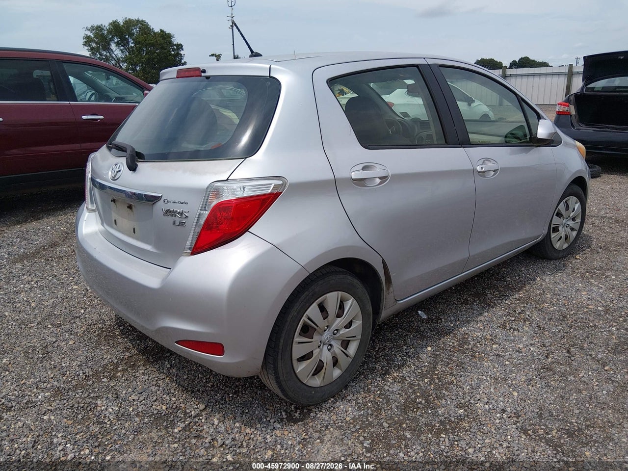 2013 TOYOTA YARIS LE · 4/11