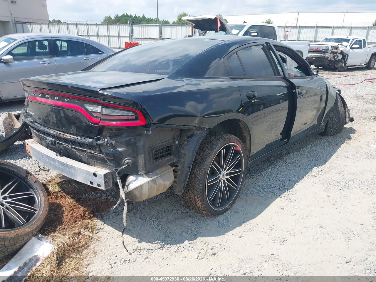 2015 DODGE CHARGER SE · 4/10