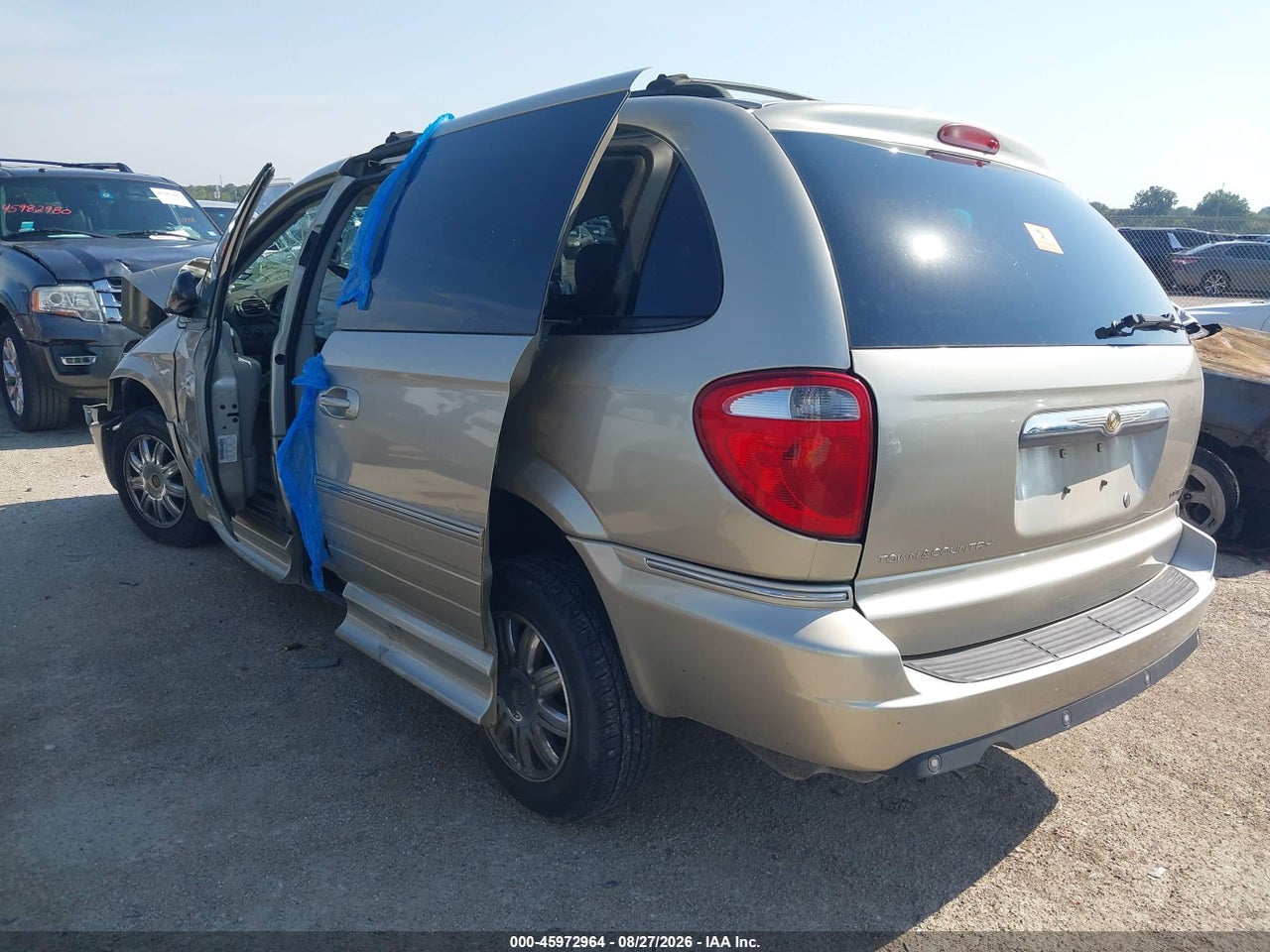 2007 CHRYSLER TOWN &amp; COUNTRY LIMITED · 3/5