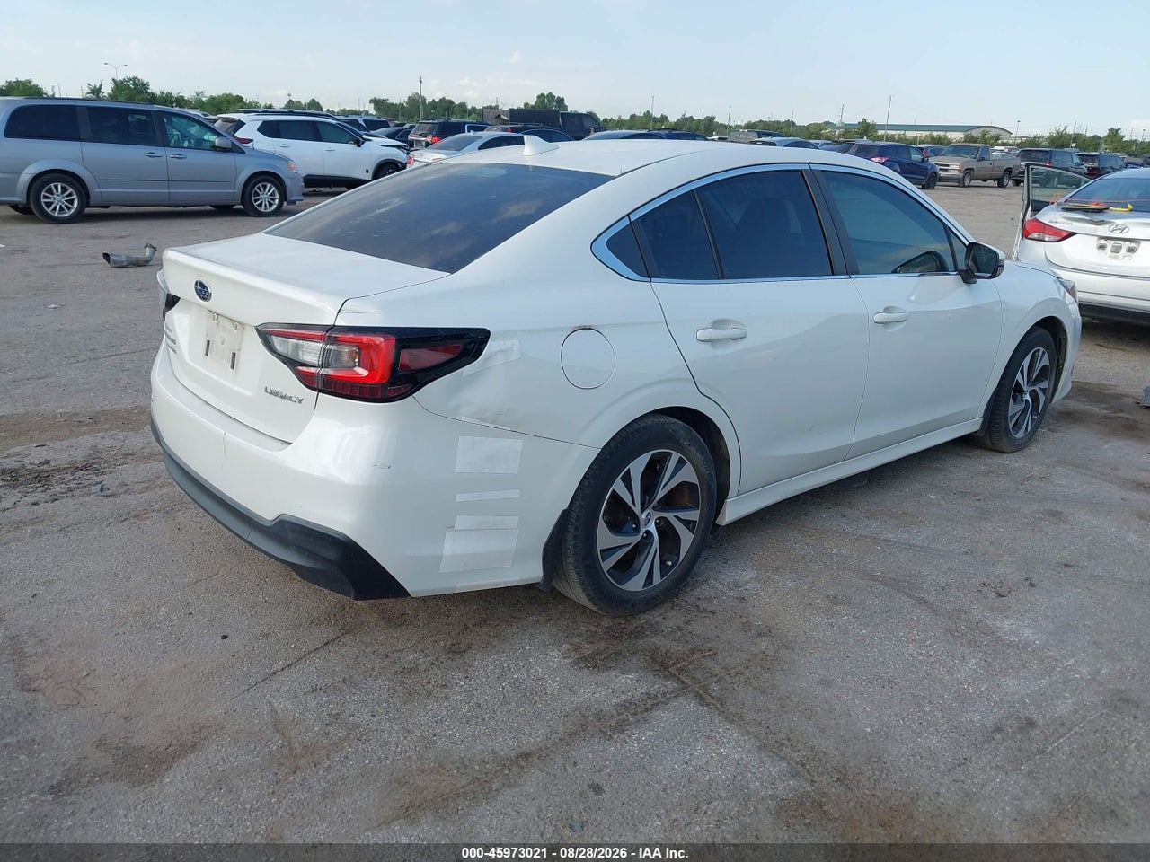 2021 SUBARU LEGACY PREMIUM · 4/10
