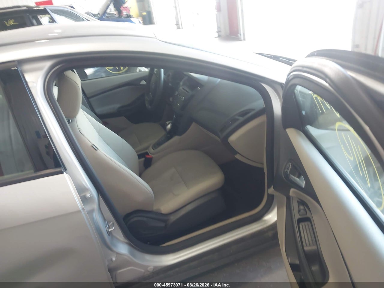 2016 FORD FOCUS SE · 5/11
