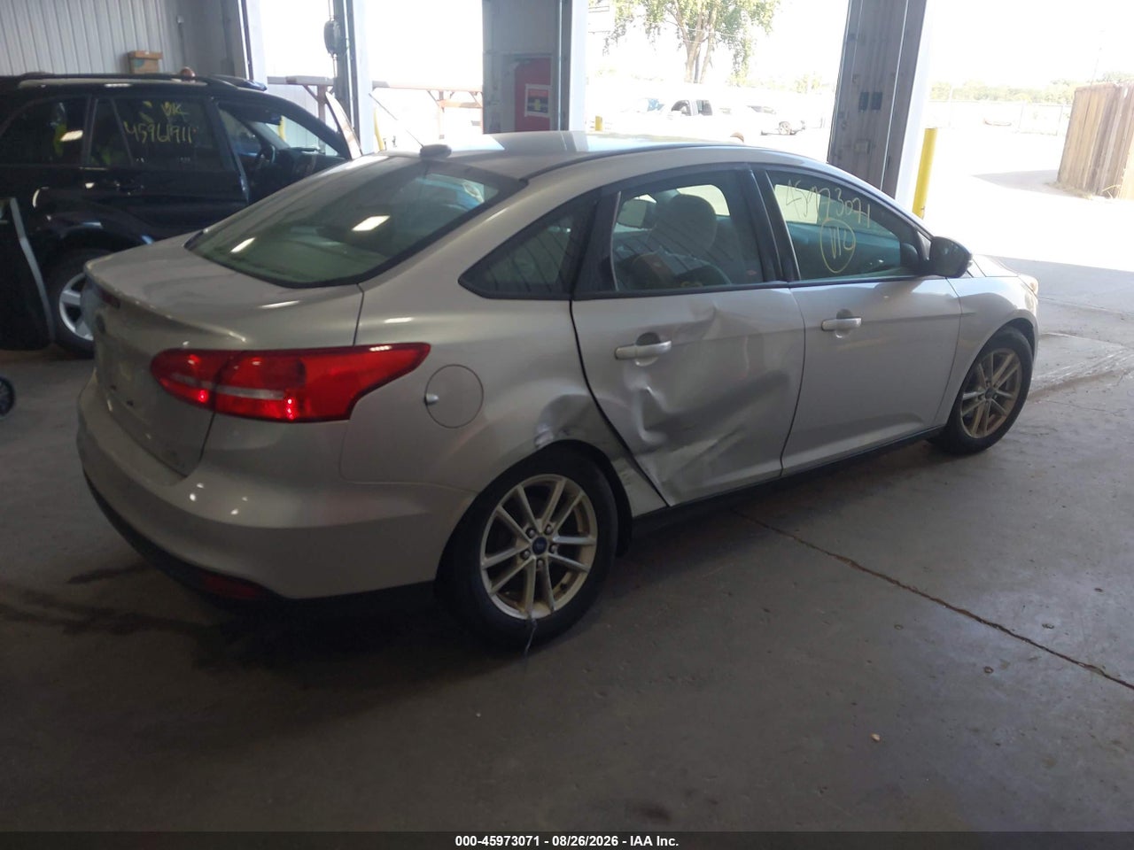 2016 FORD FOCUS SE · 4/11