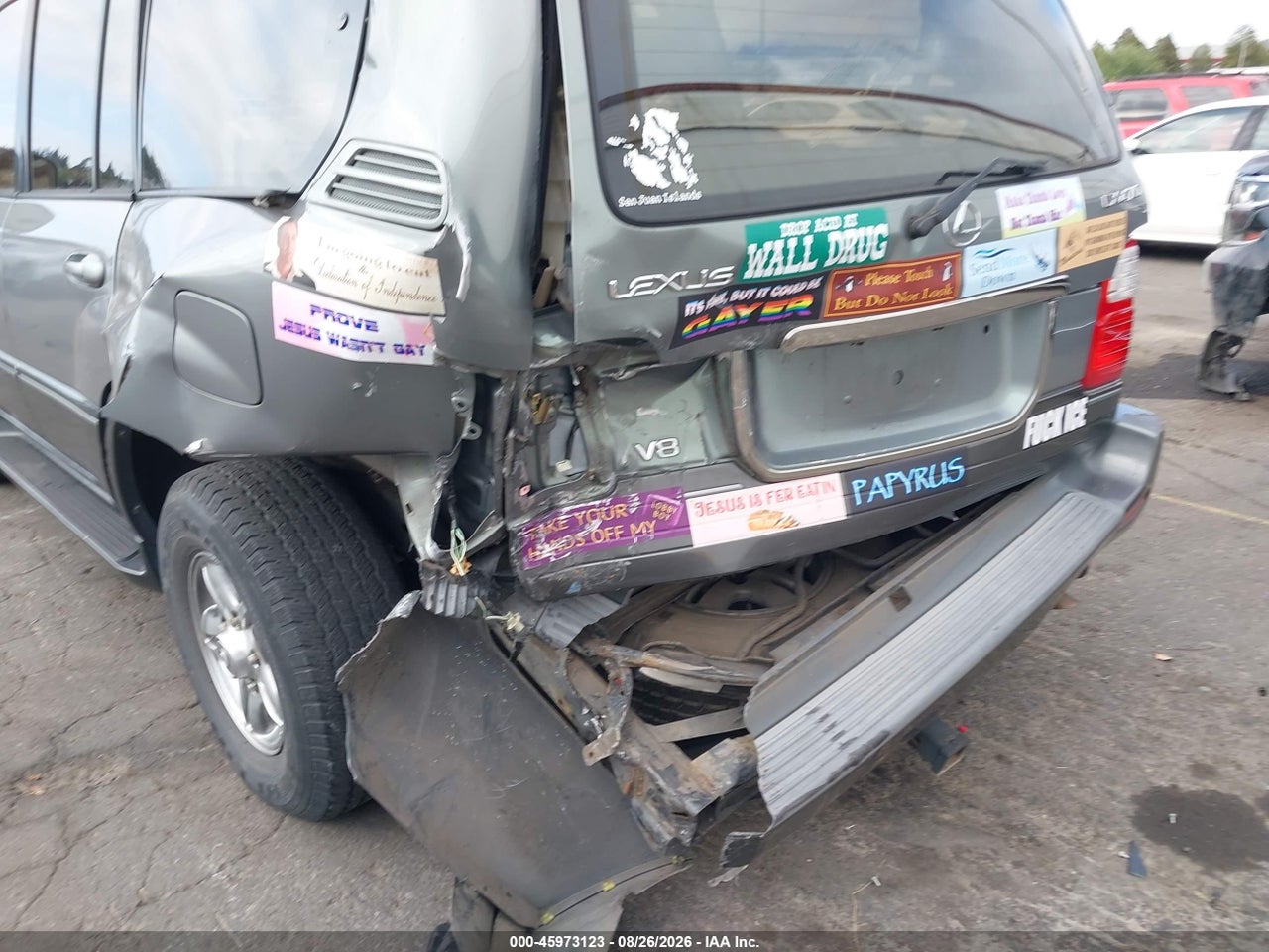 2001 LEXUS LX 470 · 6/11