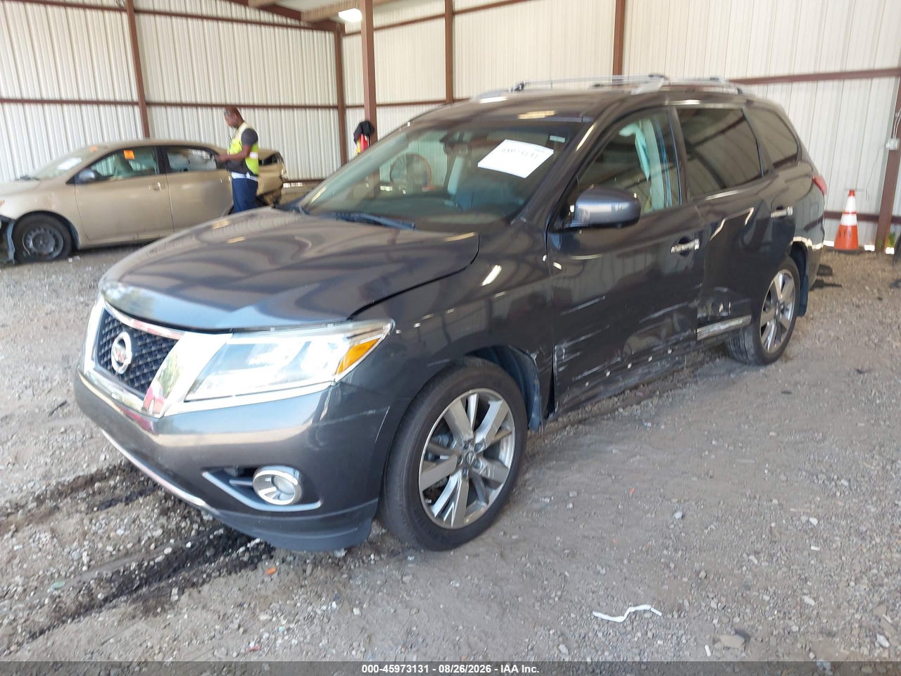 2013 NISSAN PATHFINDER PLATINUM · 2/11