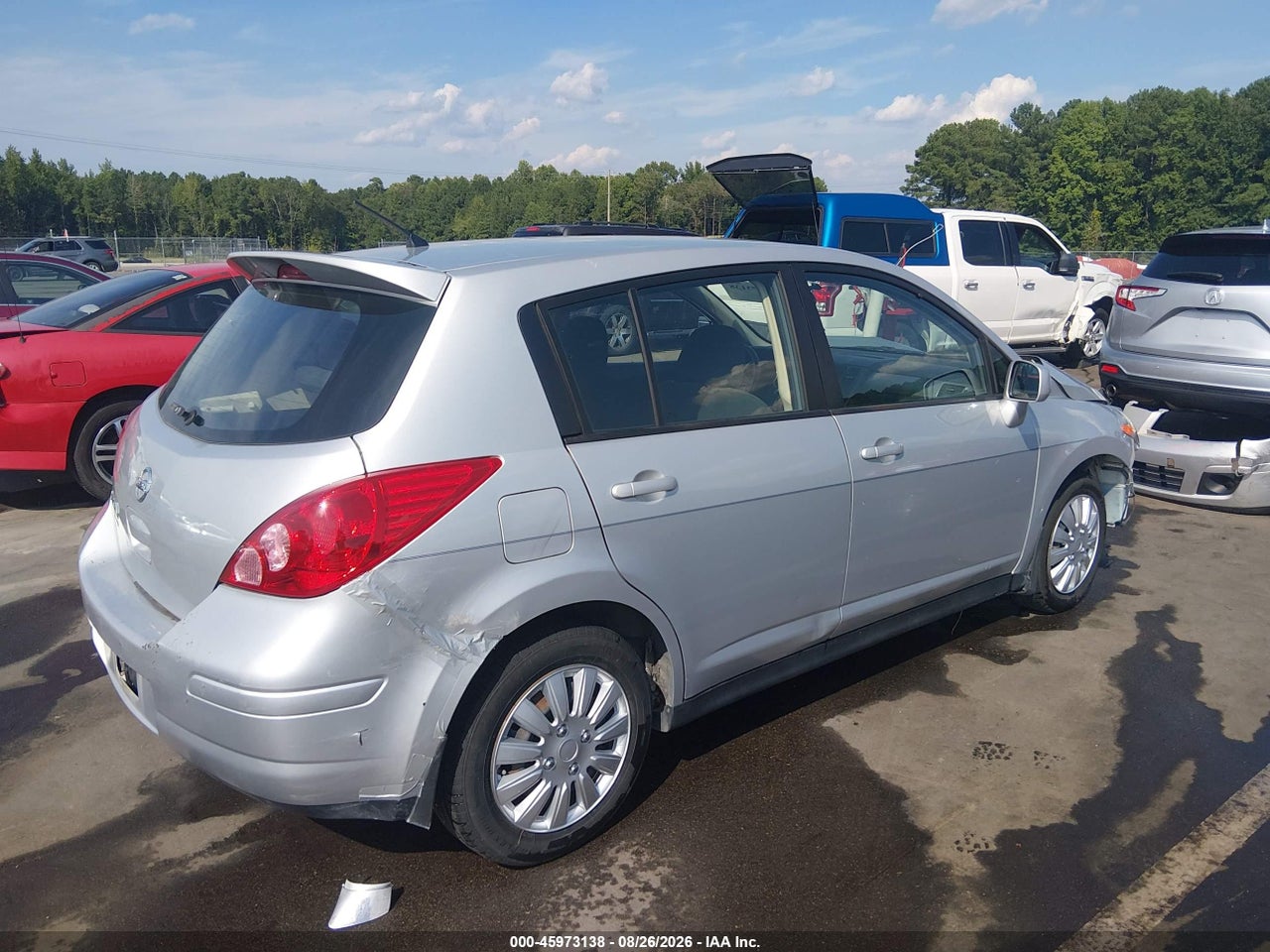 2011 NISSAN VERSA 1.8S · 4/11