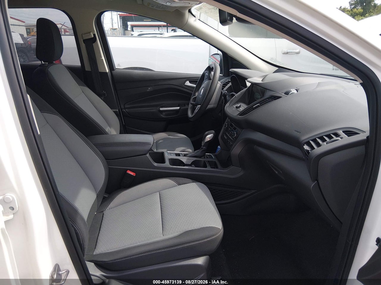 2019 FORD ESCAPE SE · 5/11