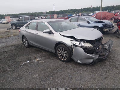 2015 TOYOTA CAMRY XLE