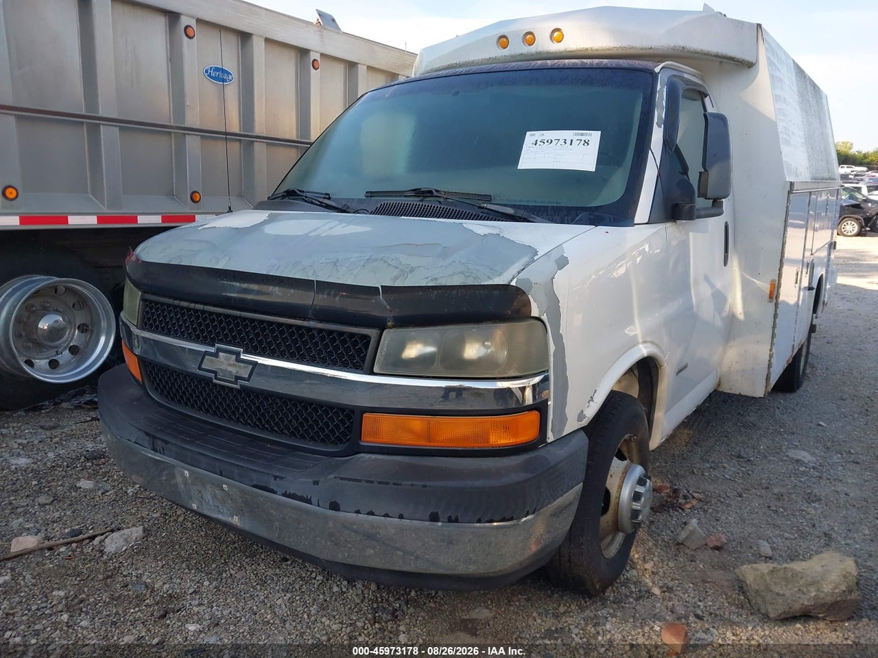 2006 CHEVROLET EXPRESS CUTAWAY WORK VAN · 2/4