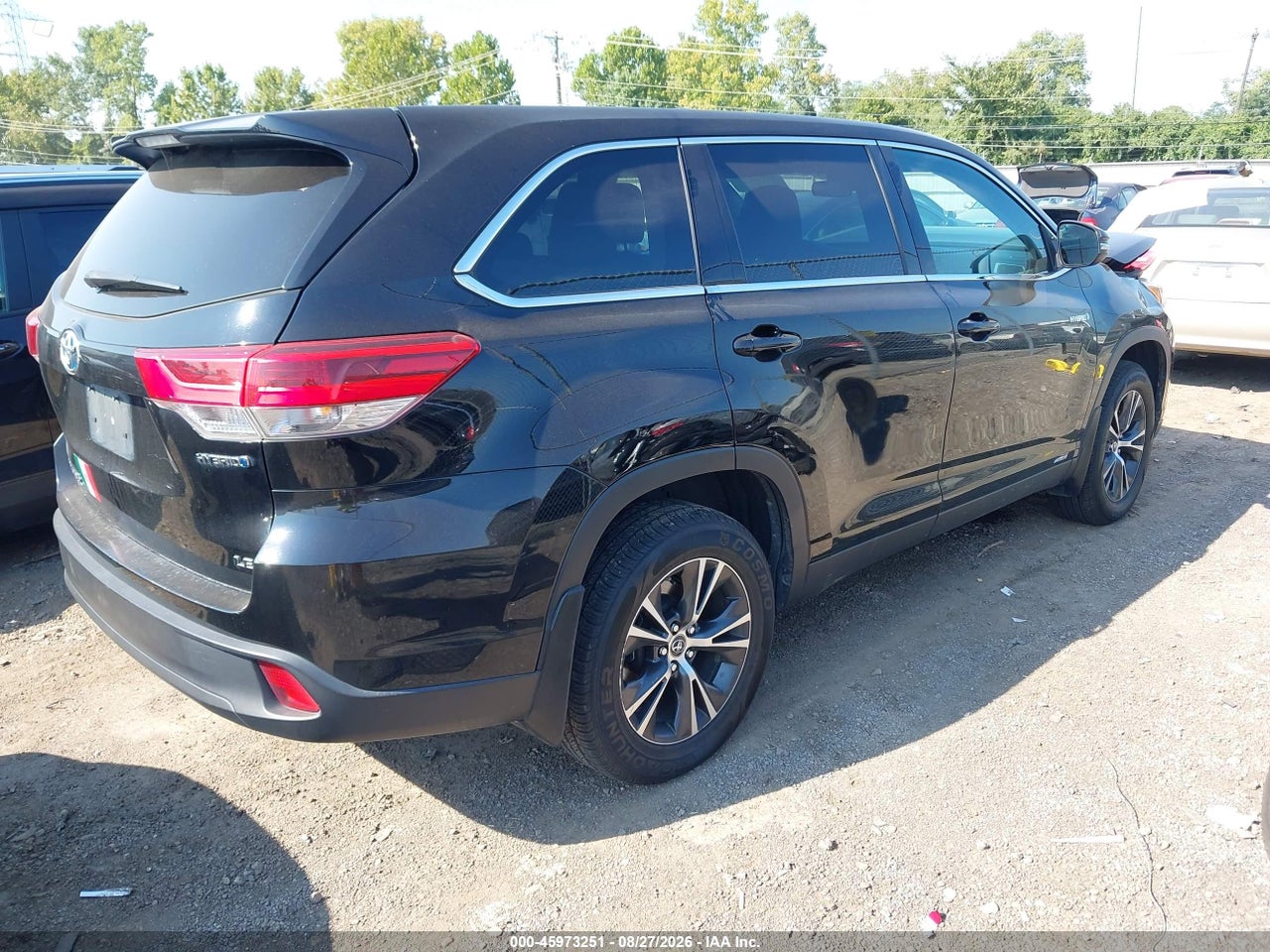 2019 TOYOTA HIGHLANDER HYBRID LE · 4/11