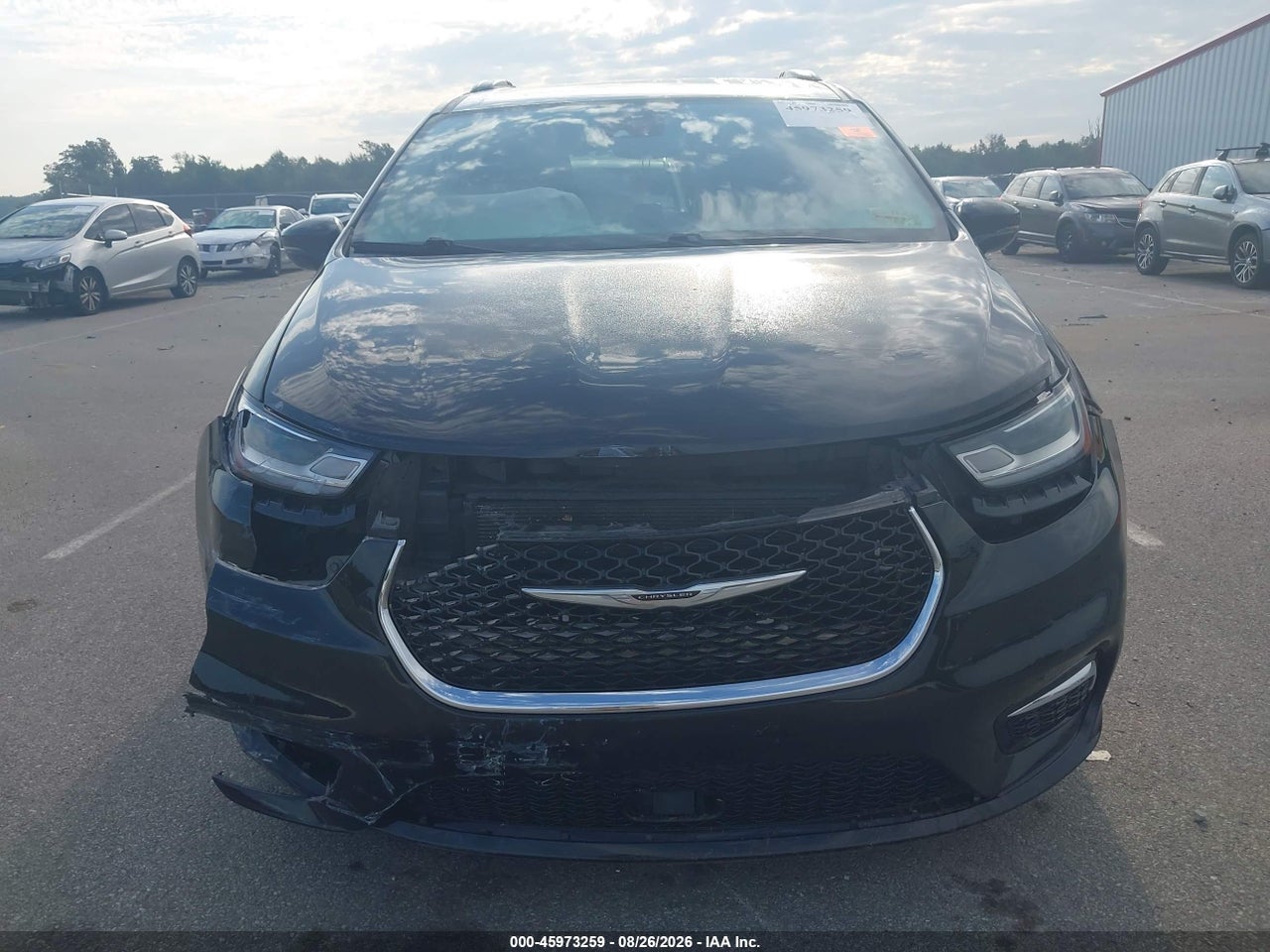 2022 CHRYSLER PACIFICA TOURING L · 6/11