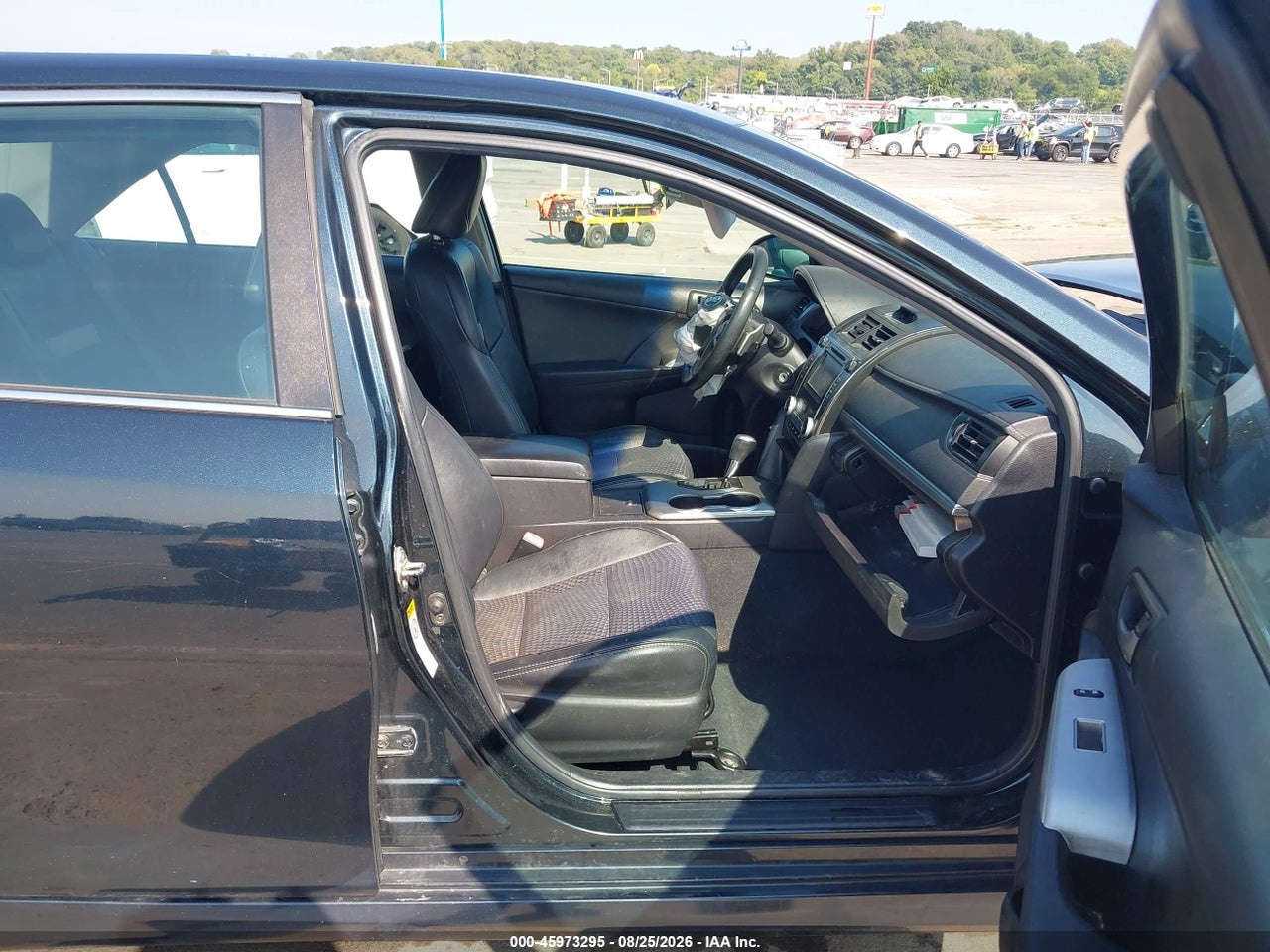 2014 TOYOTA CAMRY SE · 5/11
