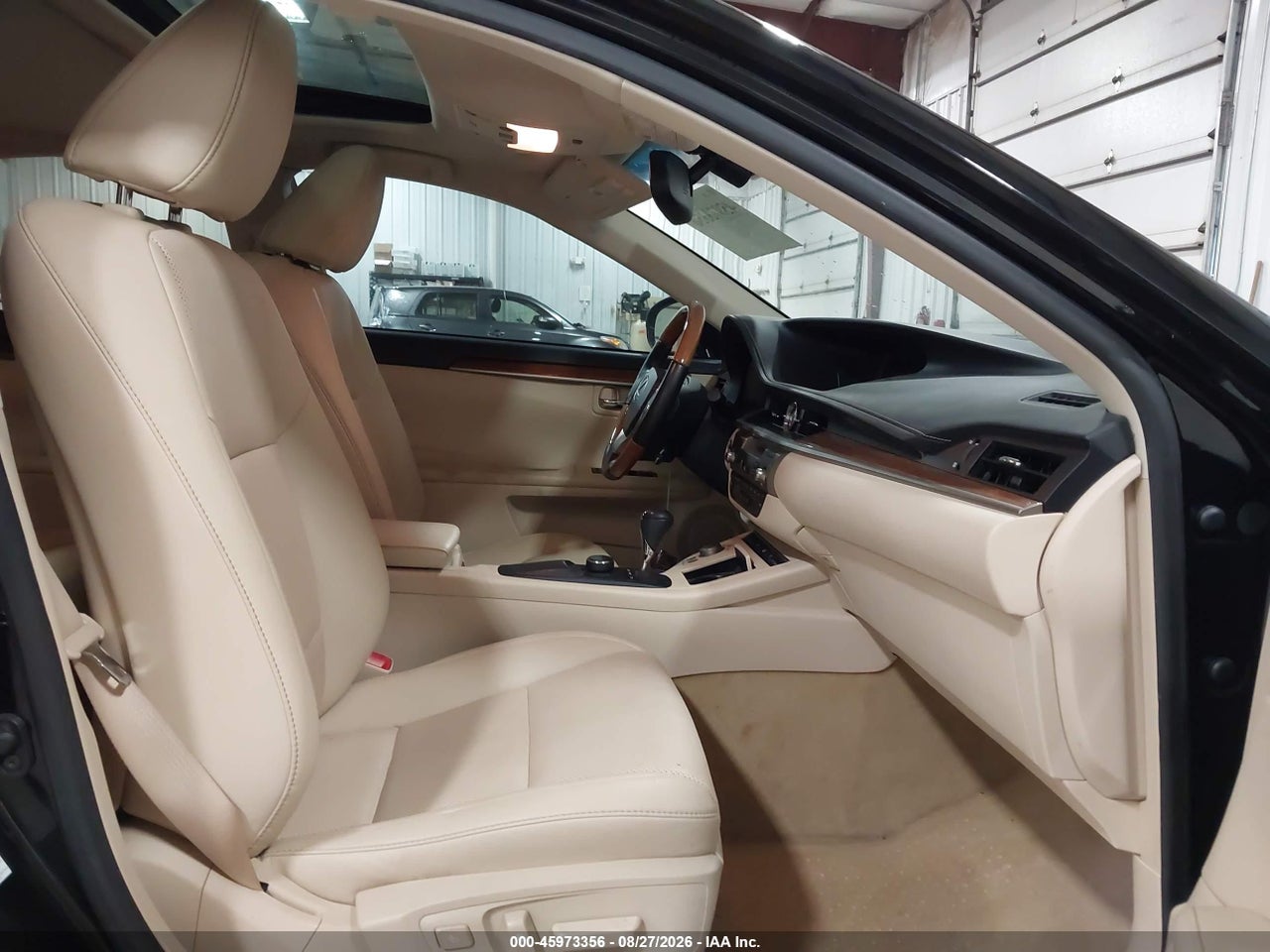 2014 LEXUS ES 300H · 5/11