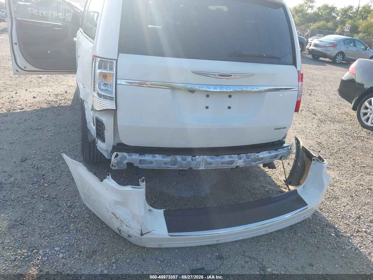 2012 CHRYSLER TOWN &amp; COUNTRY LIMITED · 6/11