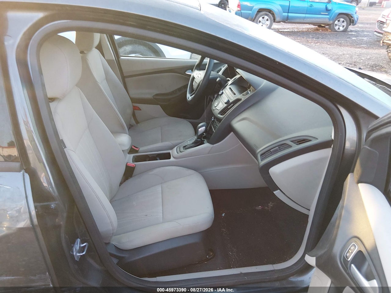 2017 FORD FOCUS SE · 5/11