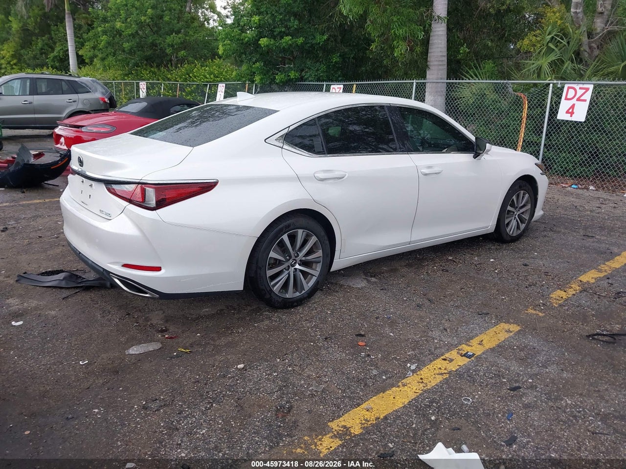 2019 LEXUS ES 350 · 4/11