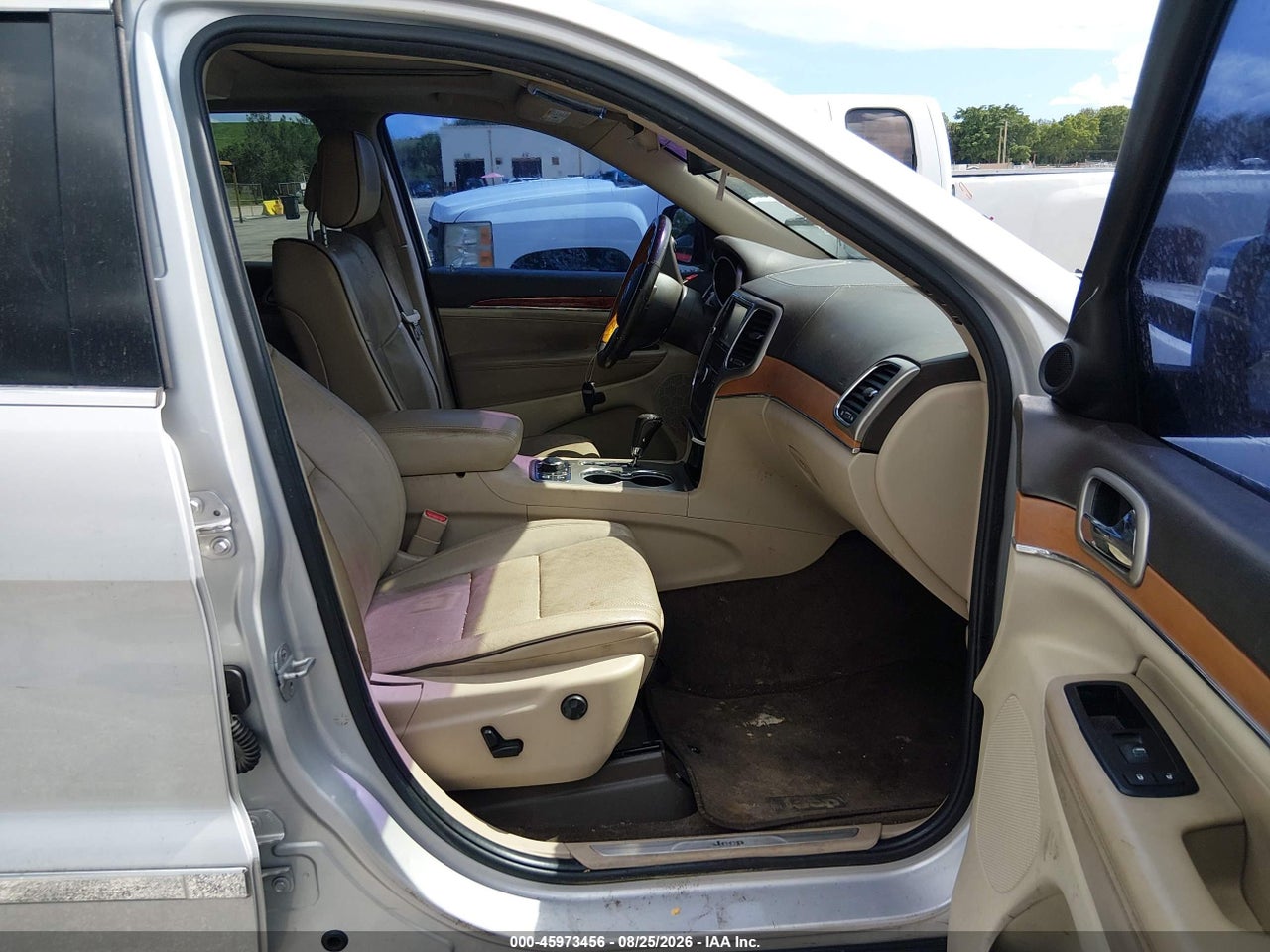 2012 JEEP GRAND CHEROKEE OVERLAND · 5/11
