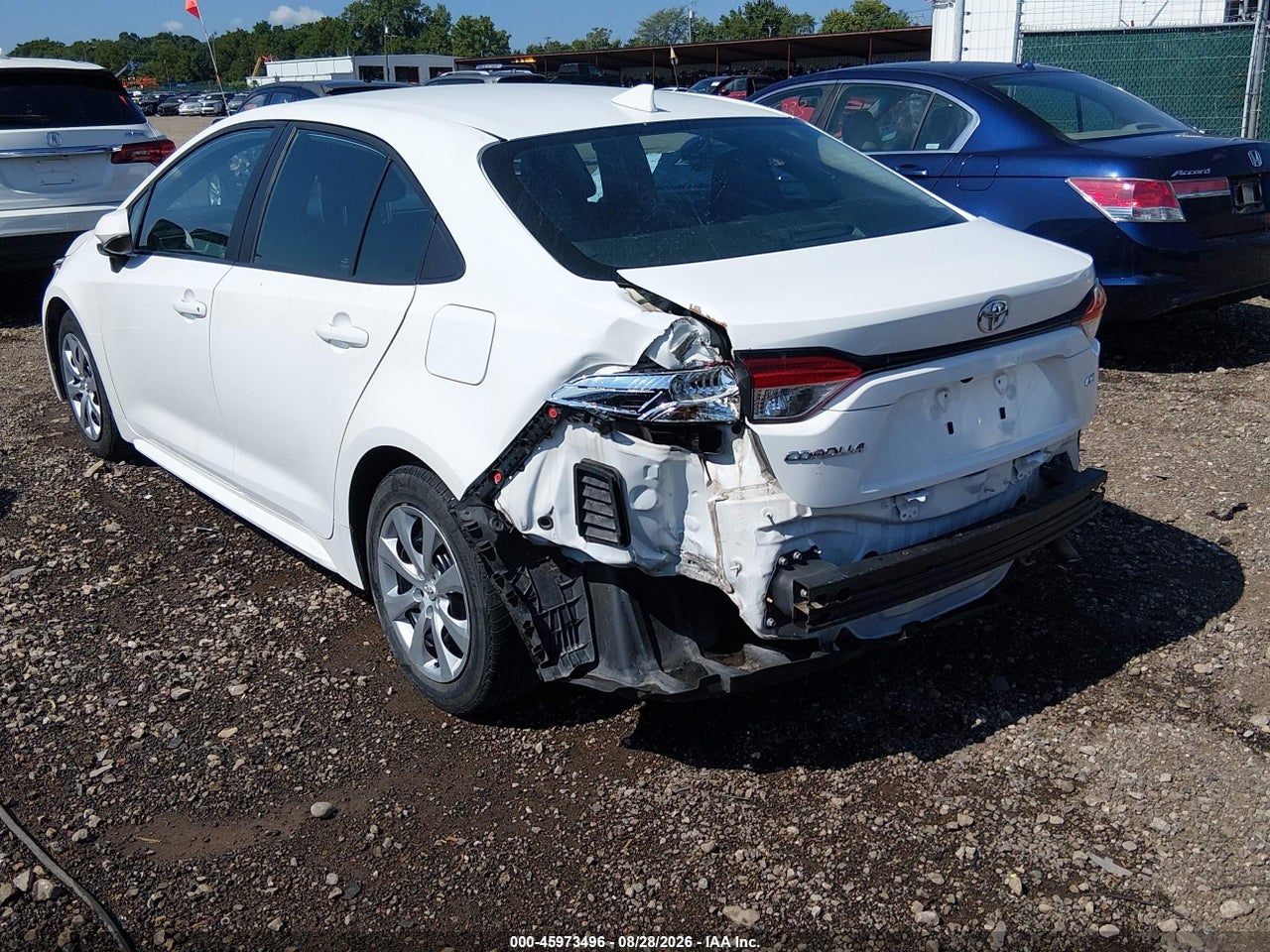 2021 TOYOTA COROLLA LE · 6/11