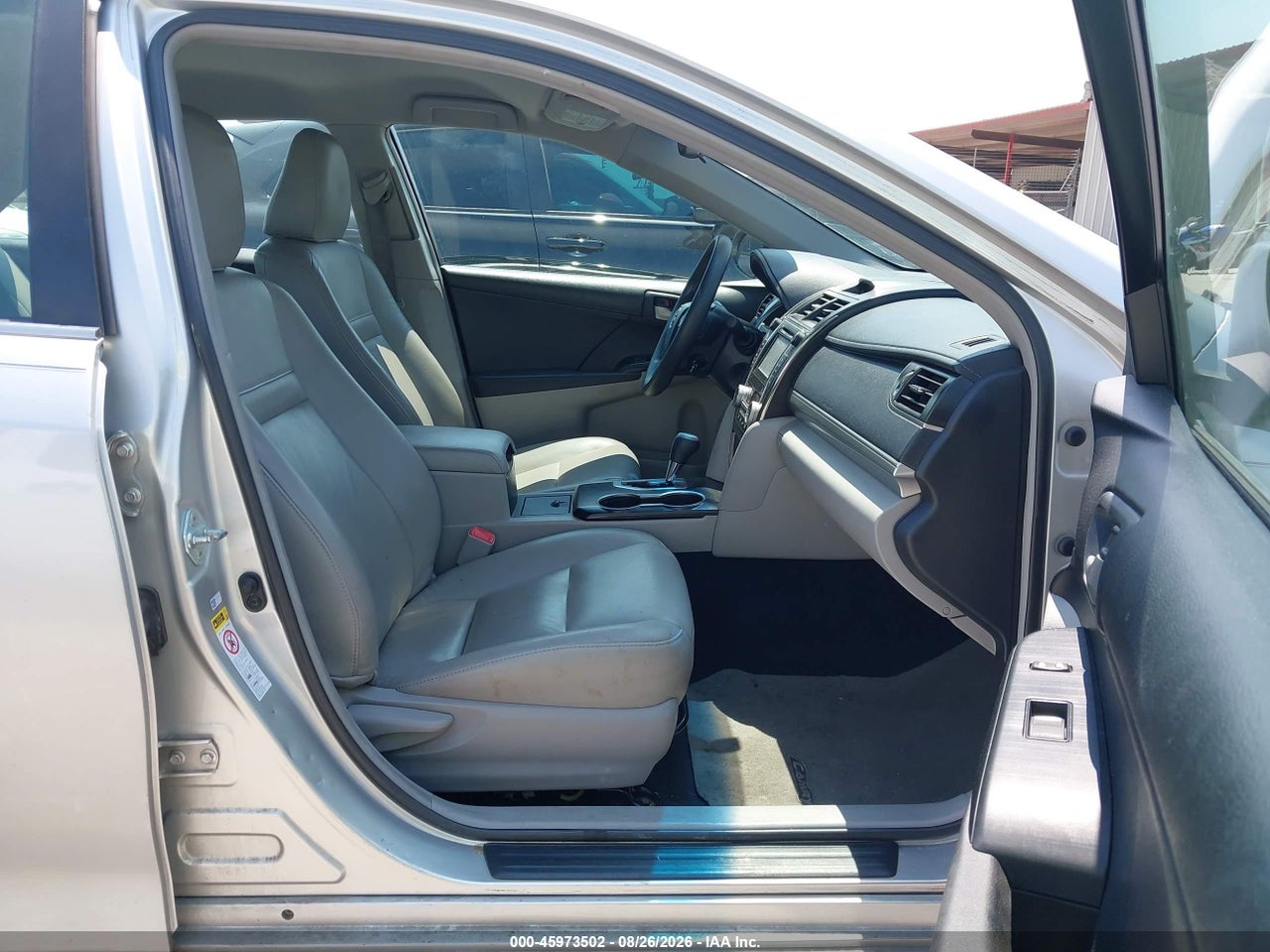 2012 TOYOTA CAMRY LE · 5/11