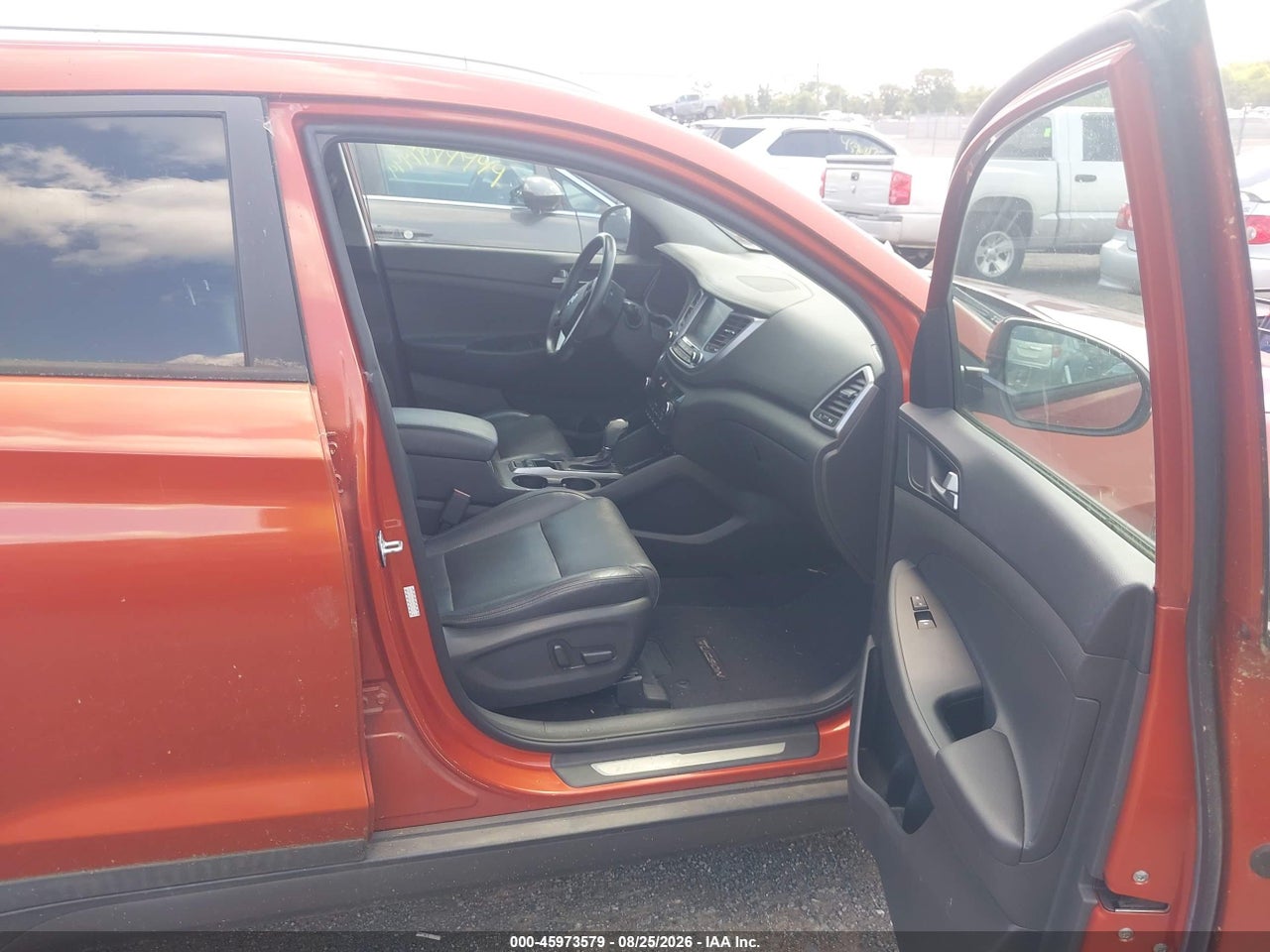 2016 HYUNDAI TUCSON LIMITED · 5/11
