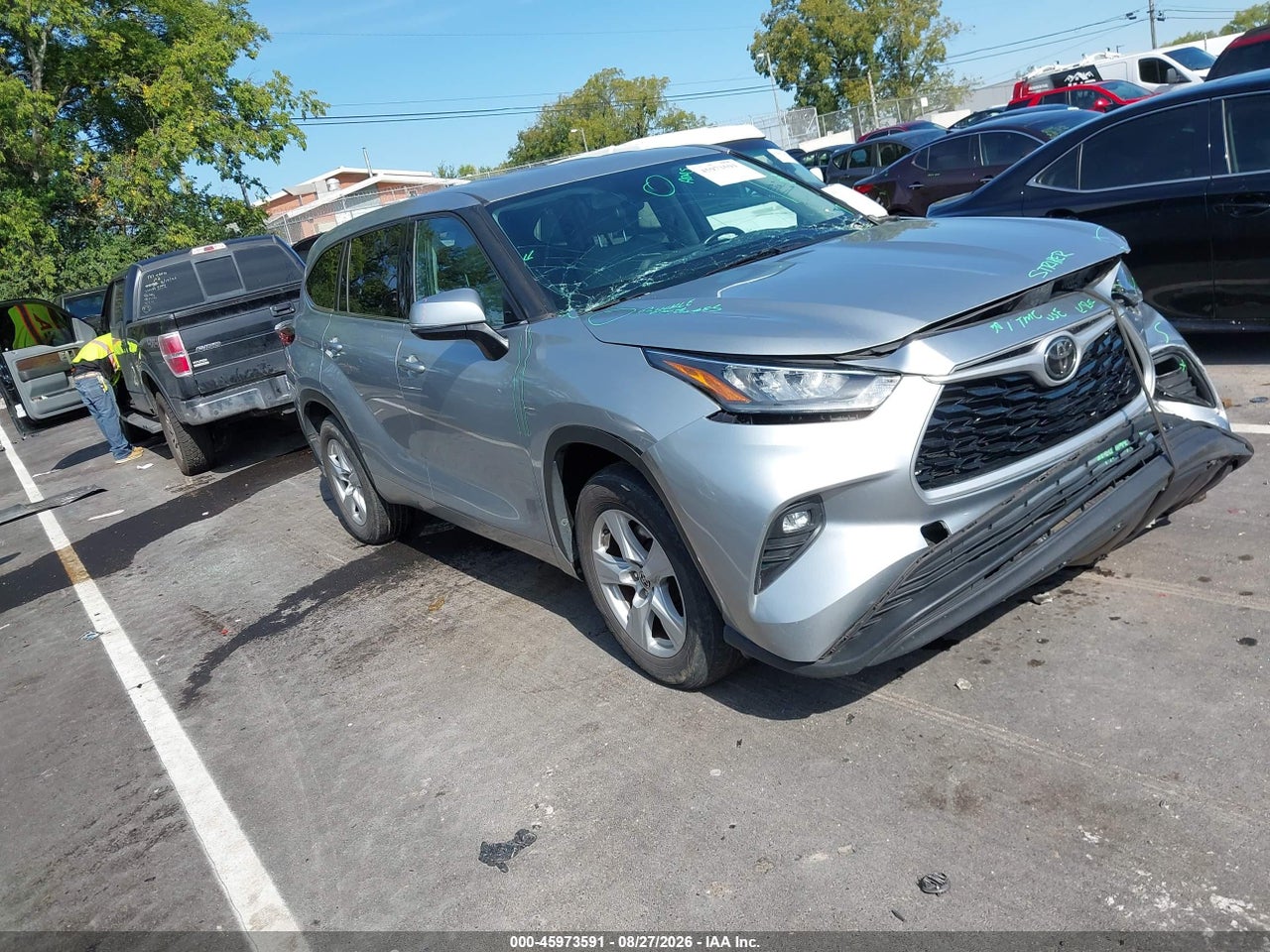 5TDZZRAH0LS****** · 2020 TOYOTA HIGHLANDER LE