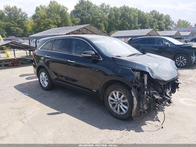 5XYPGDA55KG****** · 2019 KIA SORENTO 3.3L LX