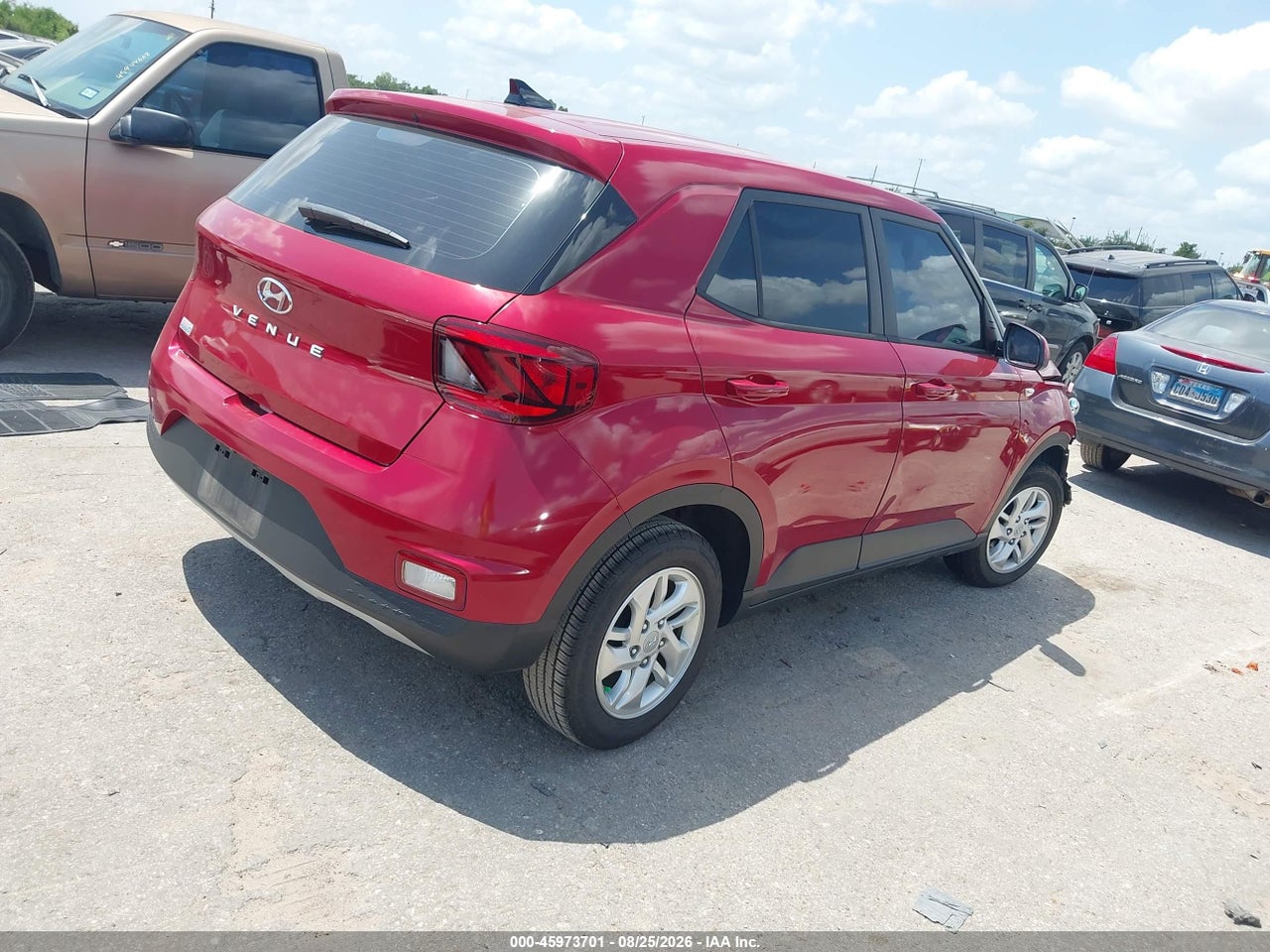 2021 HYUNDAI VENUE SE · 4/11