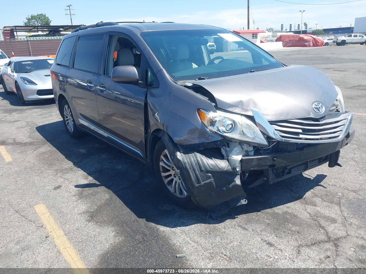 2012 TOYOTA SIENNA XLE V6 8 PASSENGER