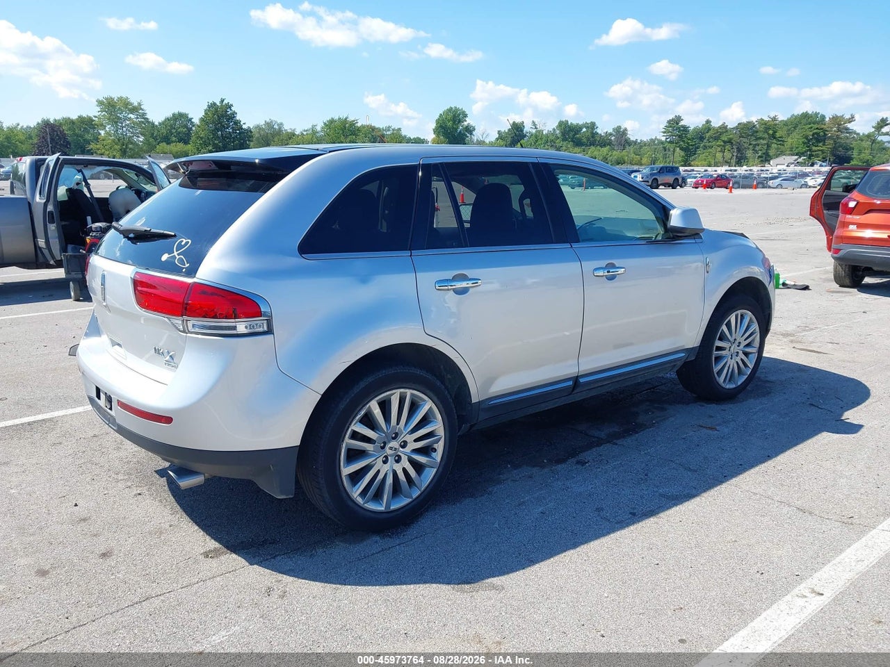 2011 LINCOLN MKX   · 4/11