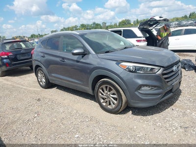 KM8J33A40GU****** · 2016 HYUNDAI TUCSON SE