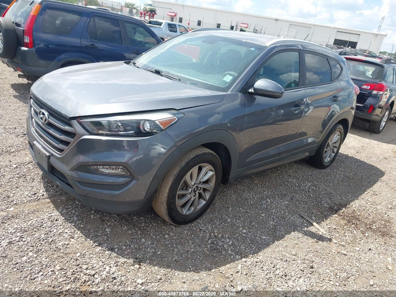 2016 HYUNDAI TUCSON SE · 2/11
