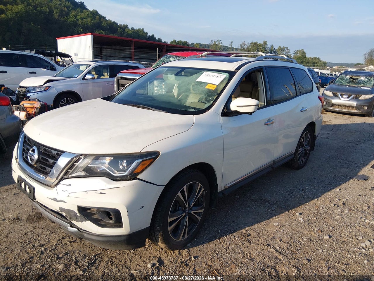 2017 NISSAN PATHFINDER PLATINUM · 2/11