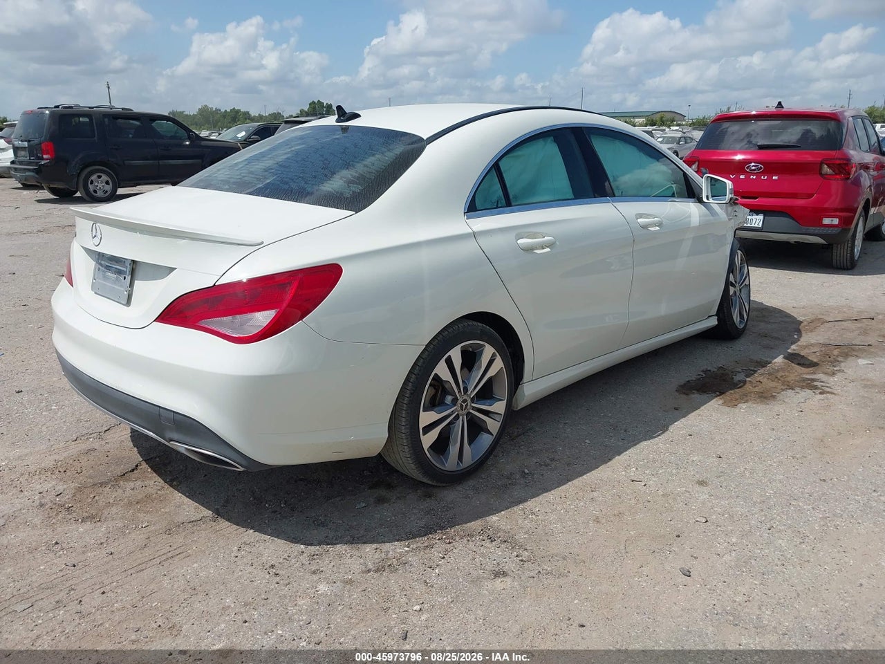 2018 MERCEDES-BENZ CLA 250 · 4/11