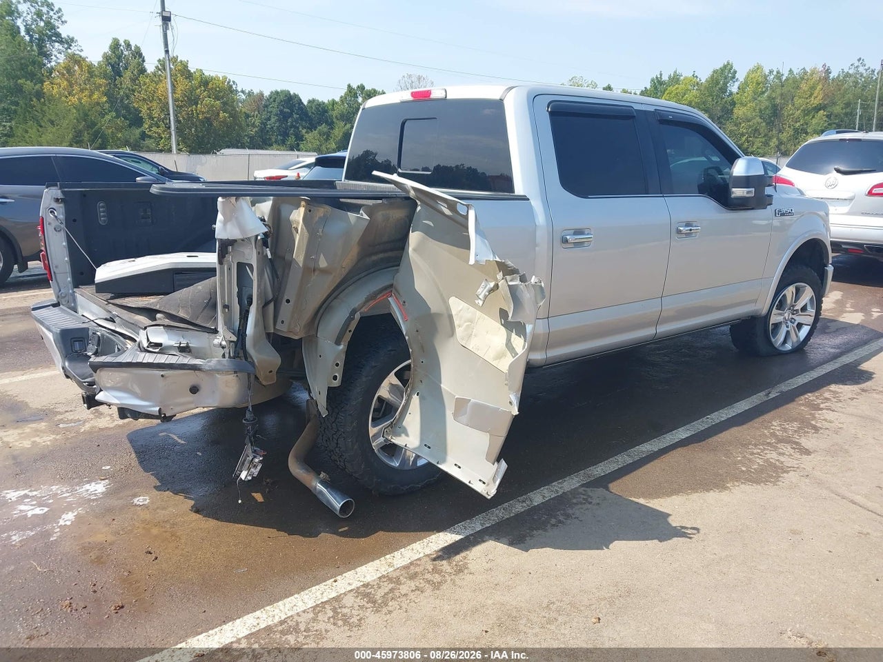 2016 FORD F-150 PLATINUM · 4/11