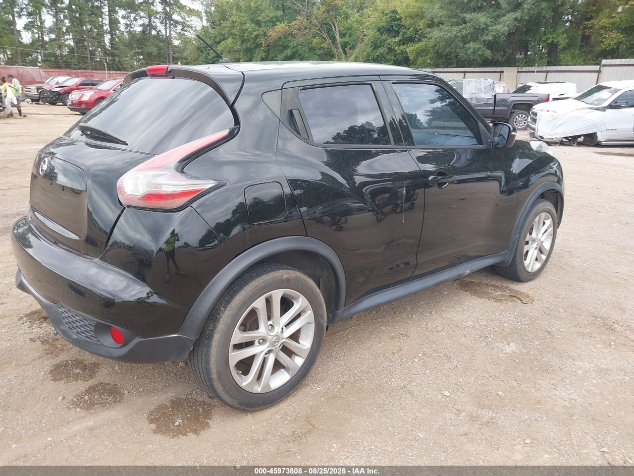 2016 NISSAN JUKE S · 4/11