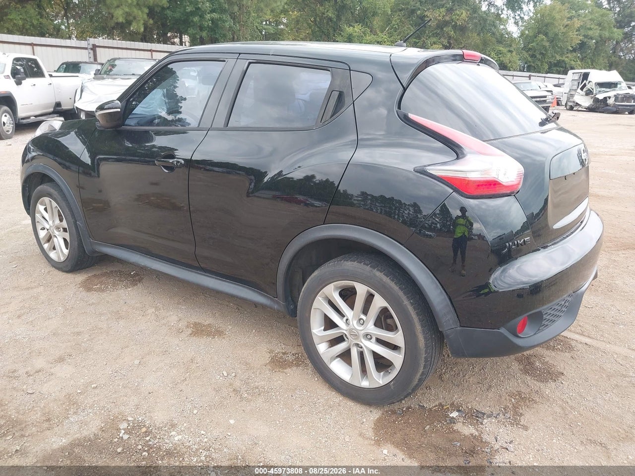 2016 NISSAN JUKE S · 3/11