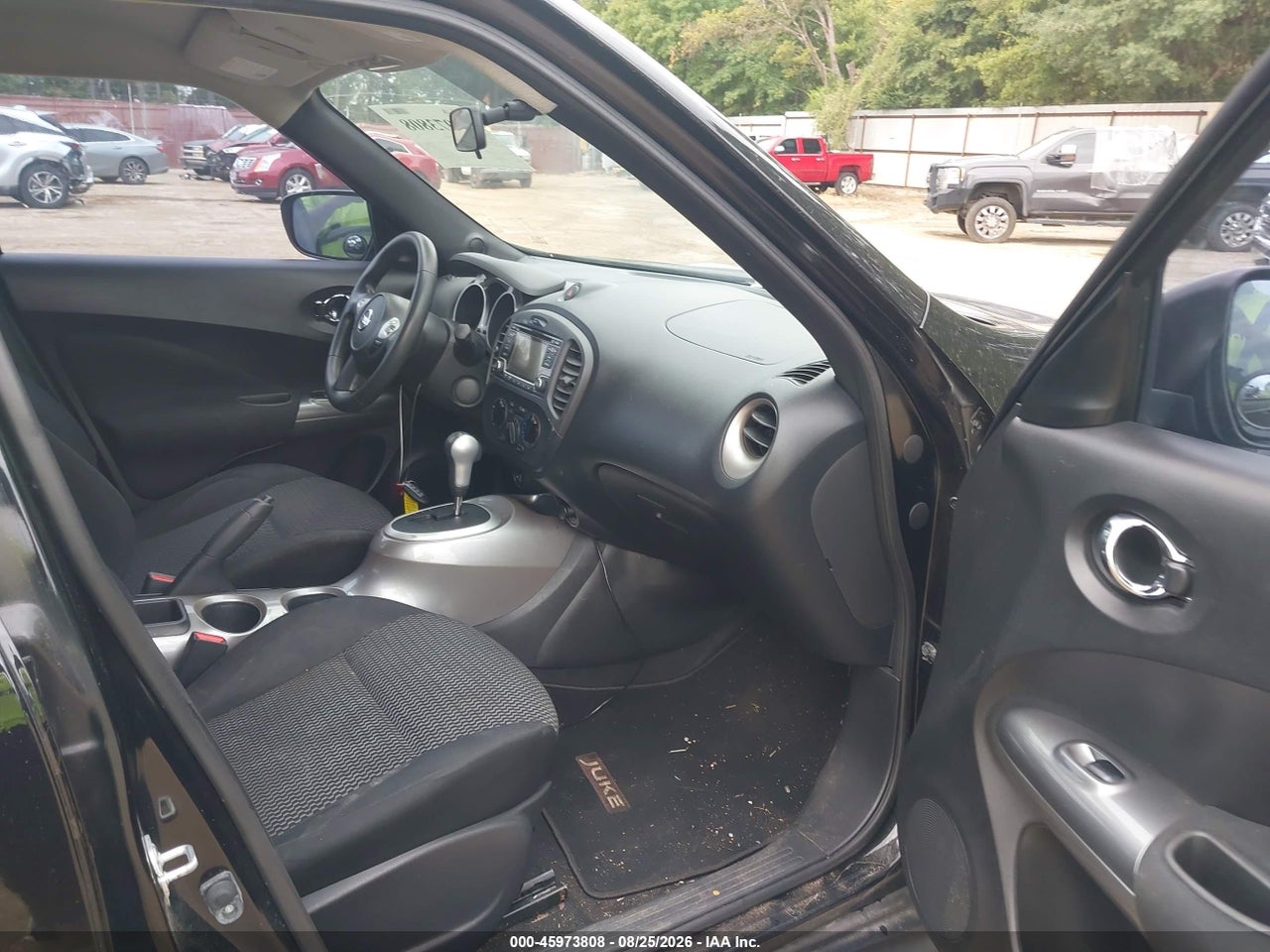 2016 NISSAN JUKE S · 5/11