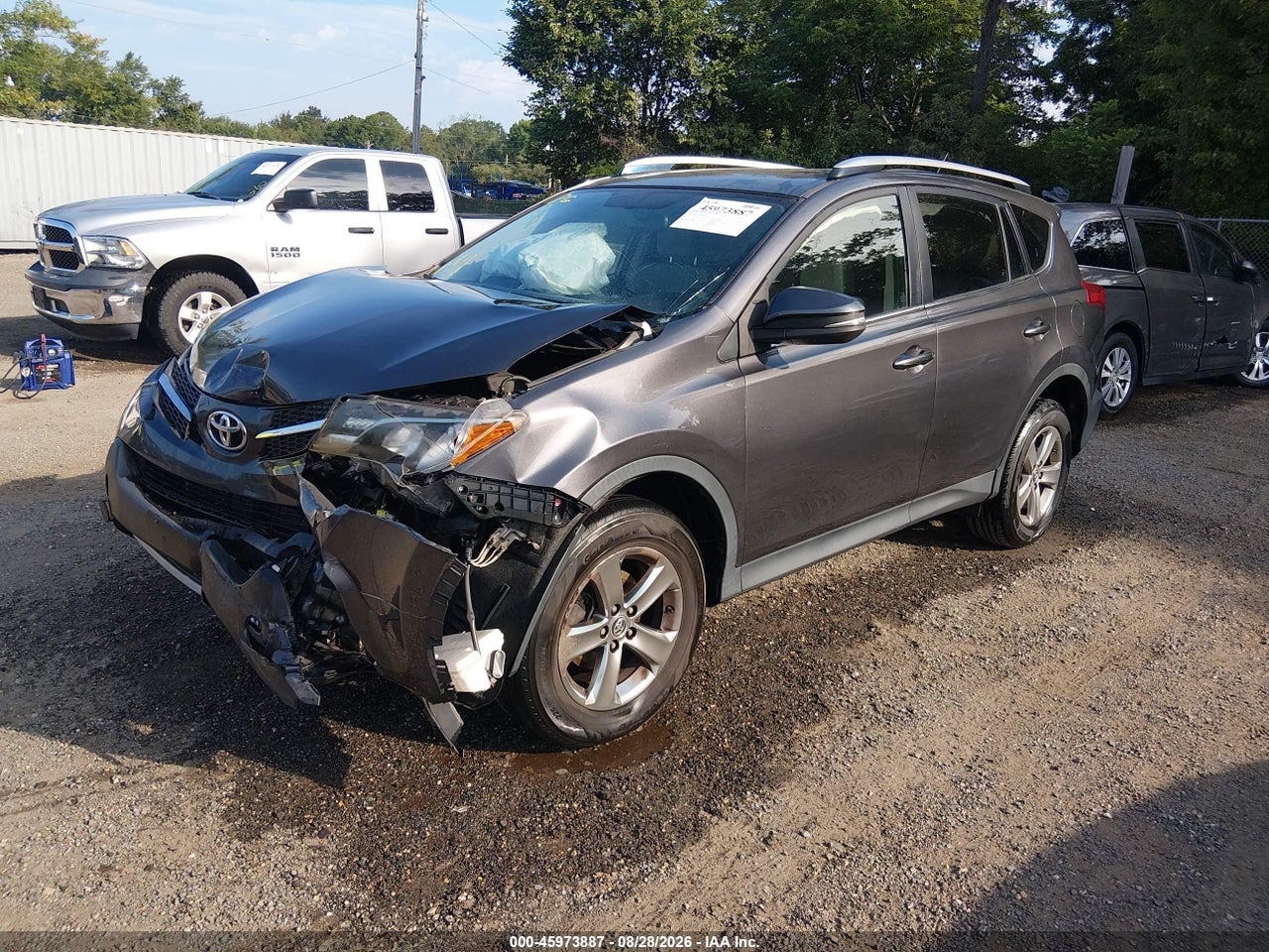 2015 TOYOTA RAV4 XLE · 2/11