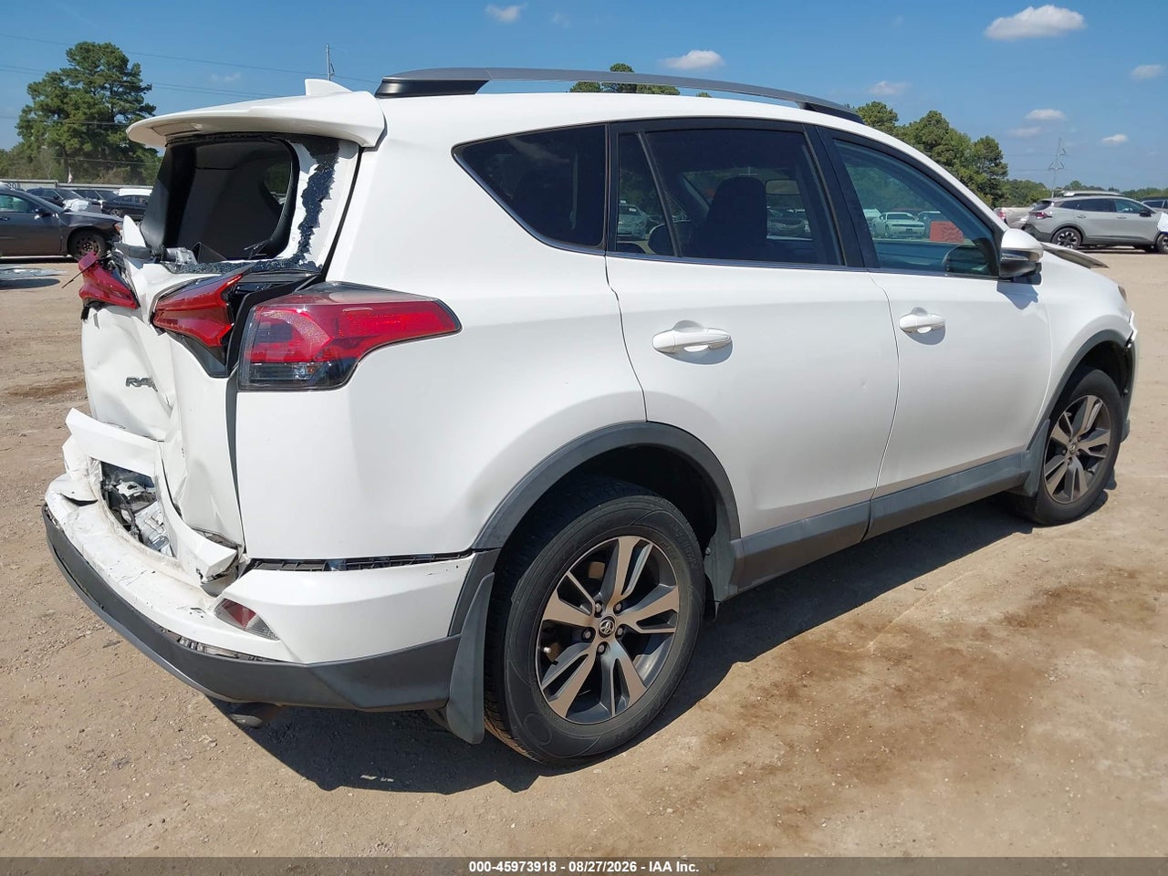 2018 TOYOTA RAV4 XLE · 4/11