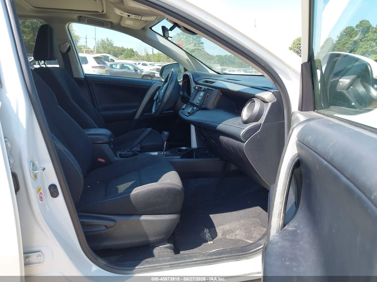 2018 TOYOTA RAV4 XLE · 5/11