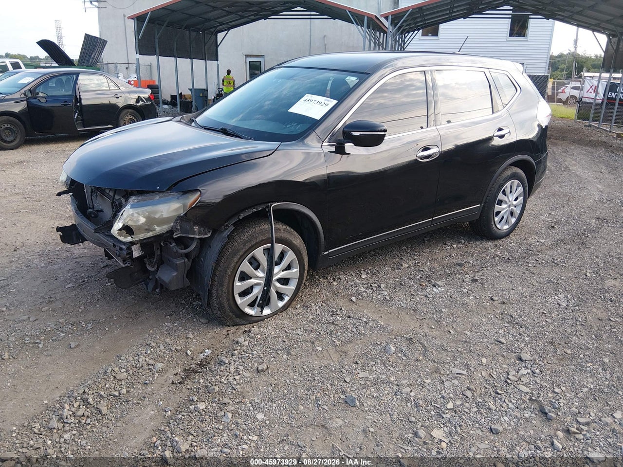 2015 NISSAN ROGUE S · 2/11