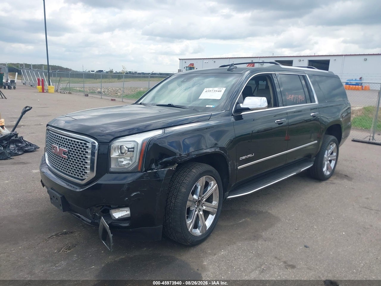 2015 GMC YUKON XL 1500 DENALI · 2/10