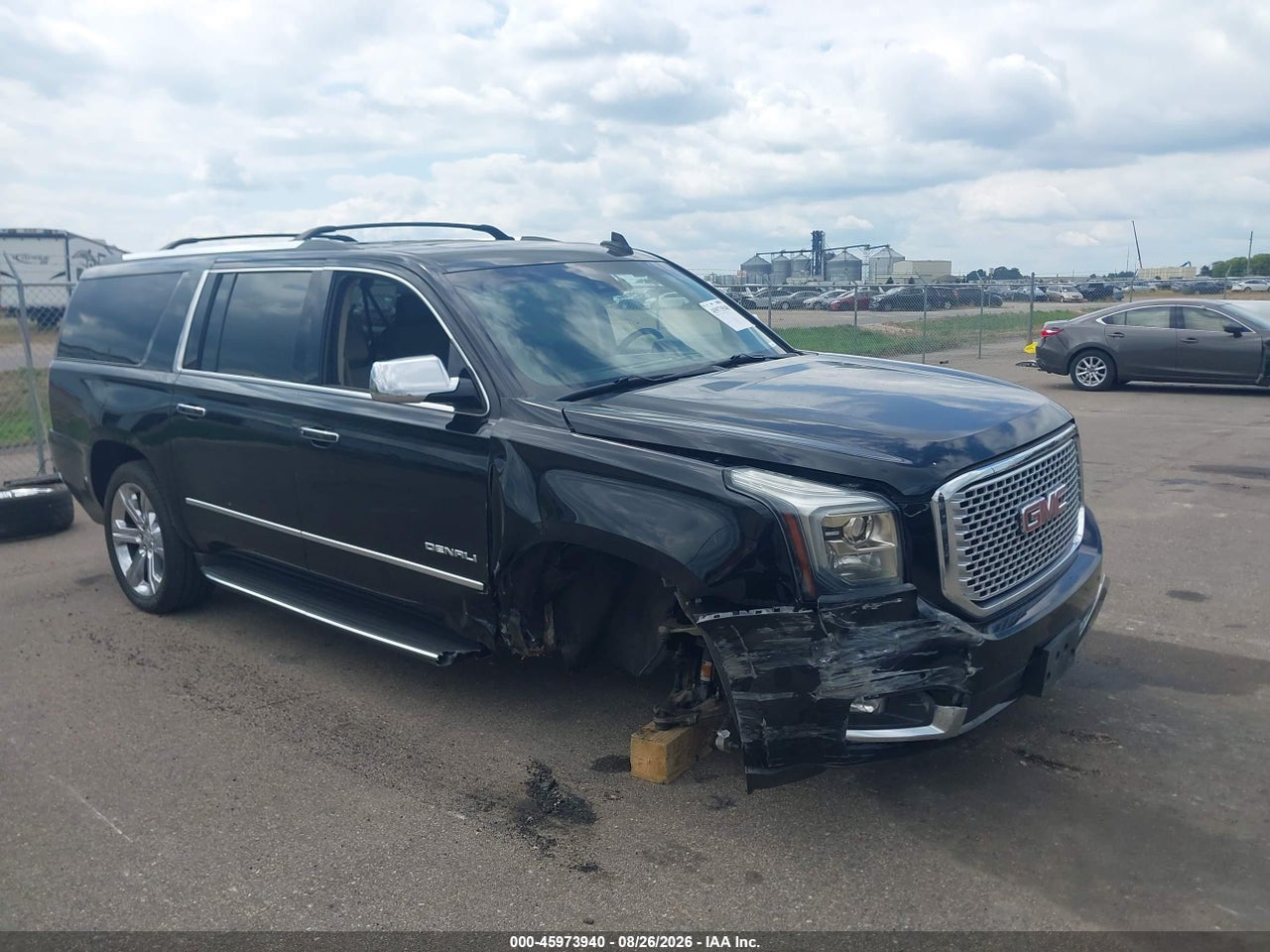 2015 GMC YUKON XL 1500 DENALI · 6/10