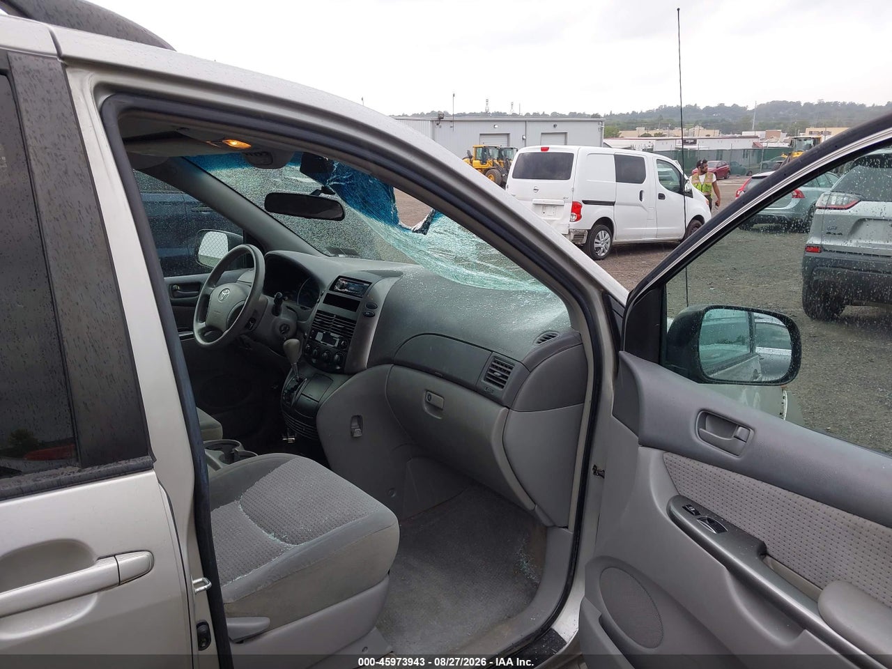 2006 TOYOTA SIENNA LE · 5/11