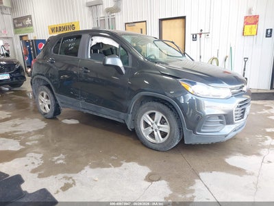 3GNCJNSB7KL****** · 2019 CHEVROLET TRAX LS