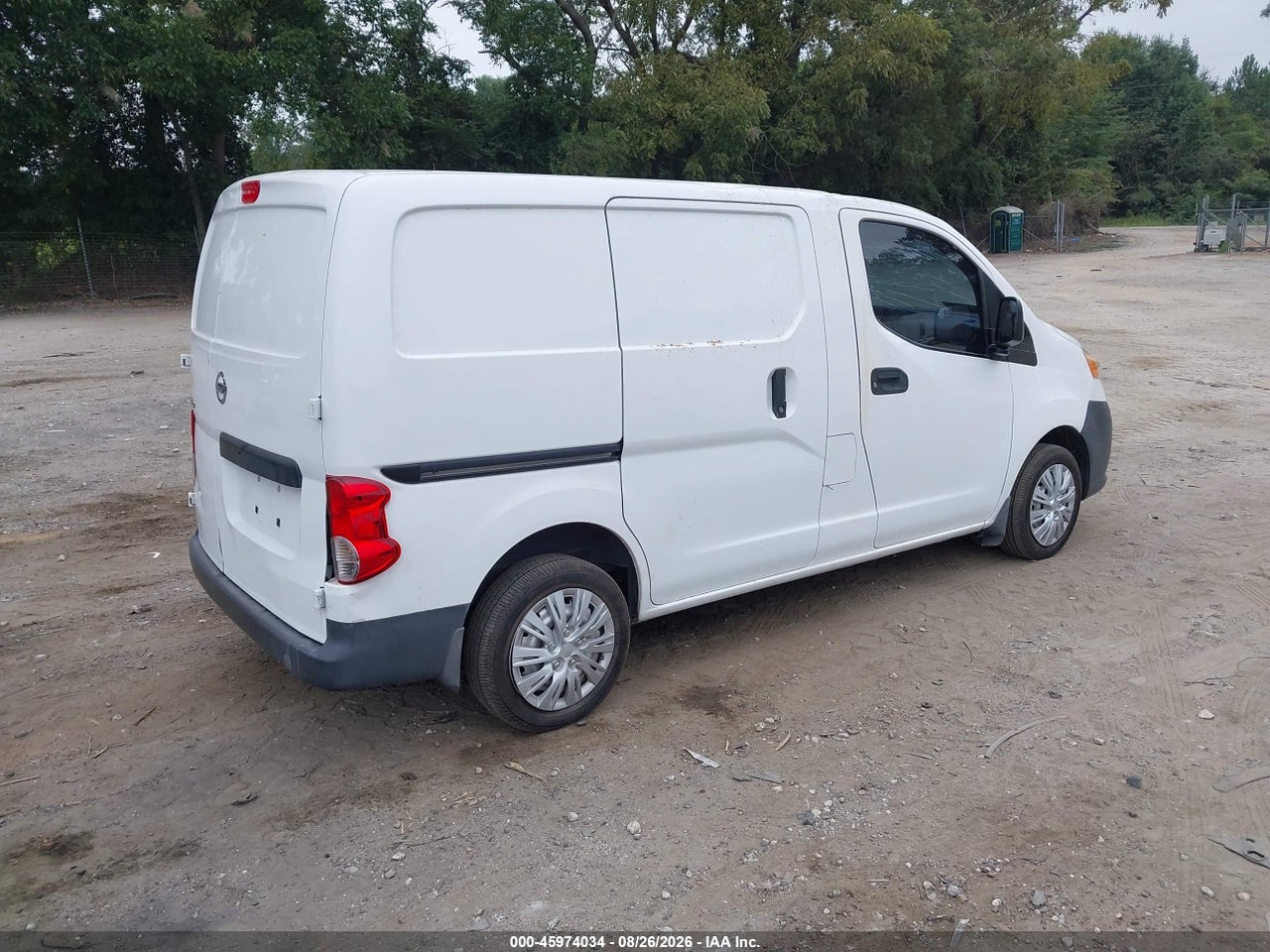 2015 NISSAN NV200 S · 4/11