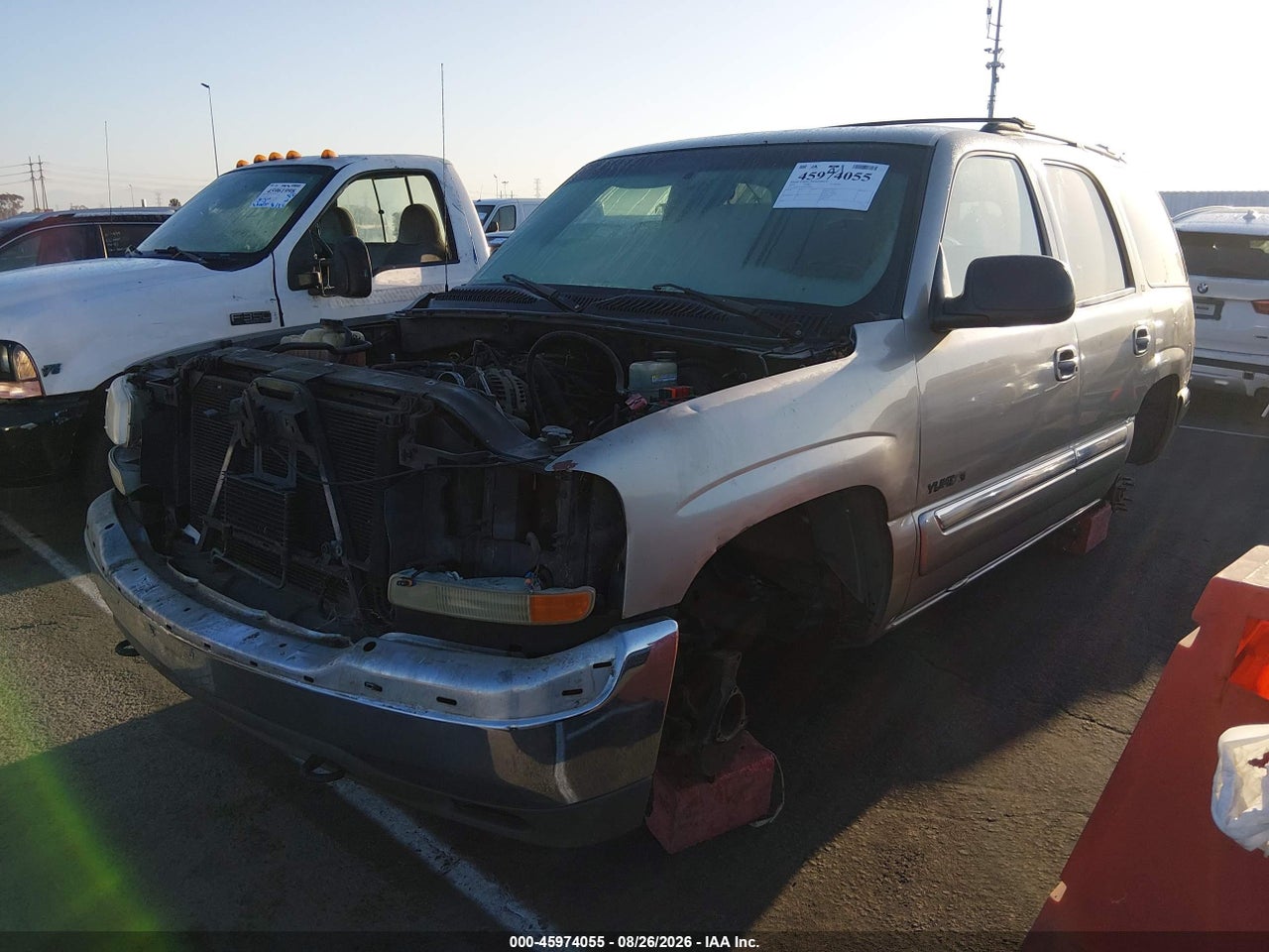 2002 GMC YUKON SLE · 2/10