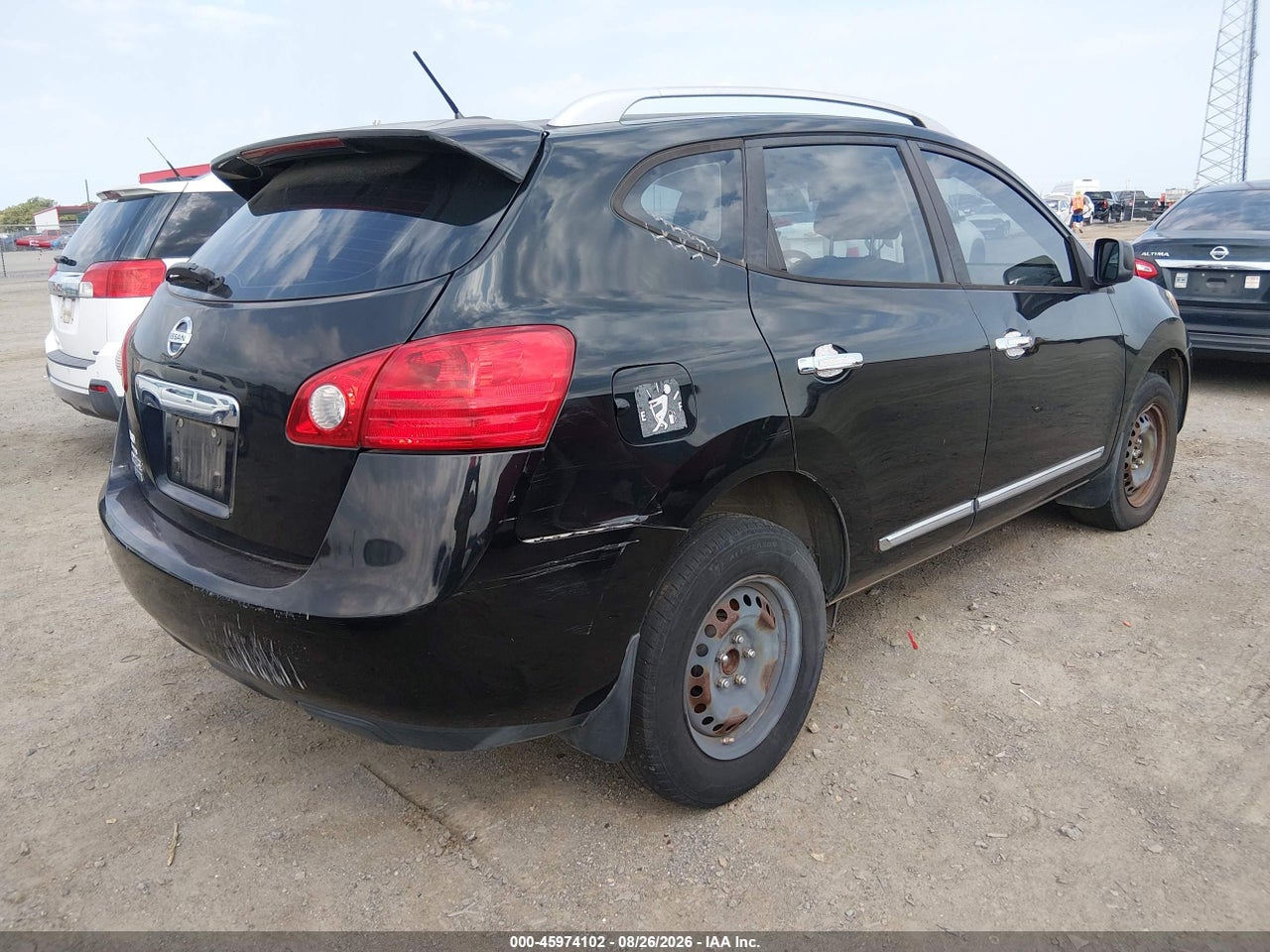 2015 NISSAN ROGUE SELECT S · 4/11