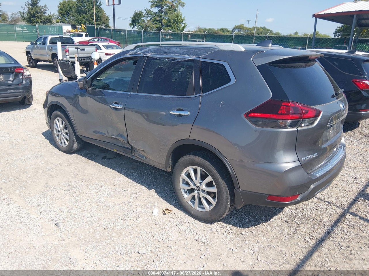 2018 NISSAN ROGUE SV · 3/11