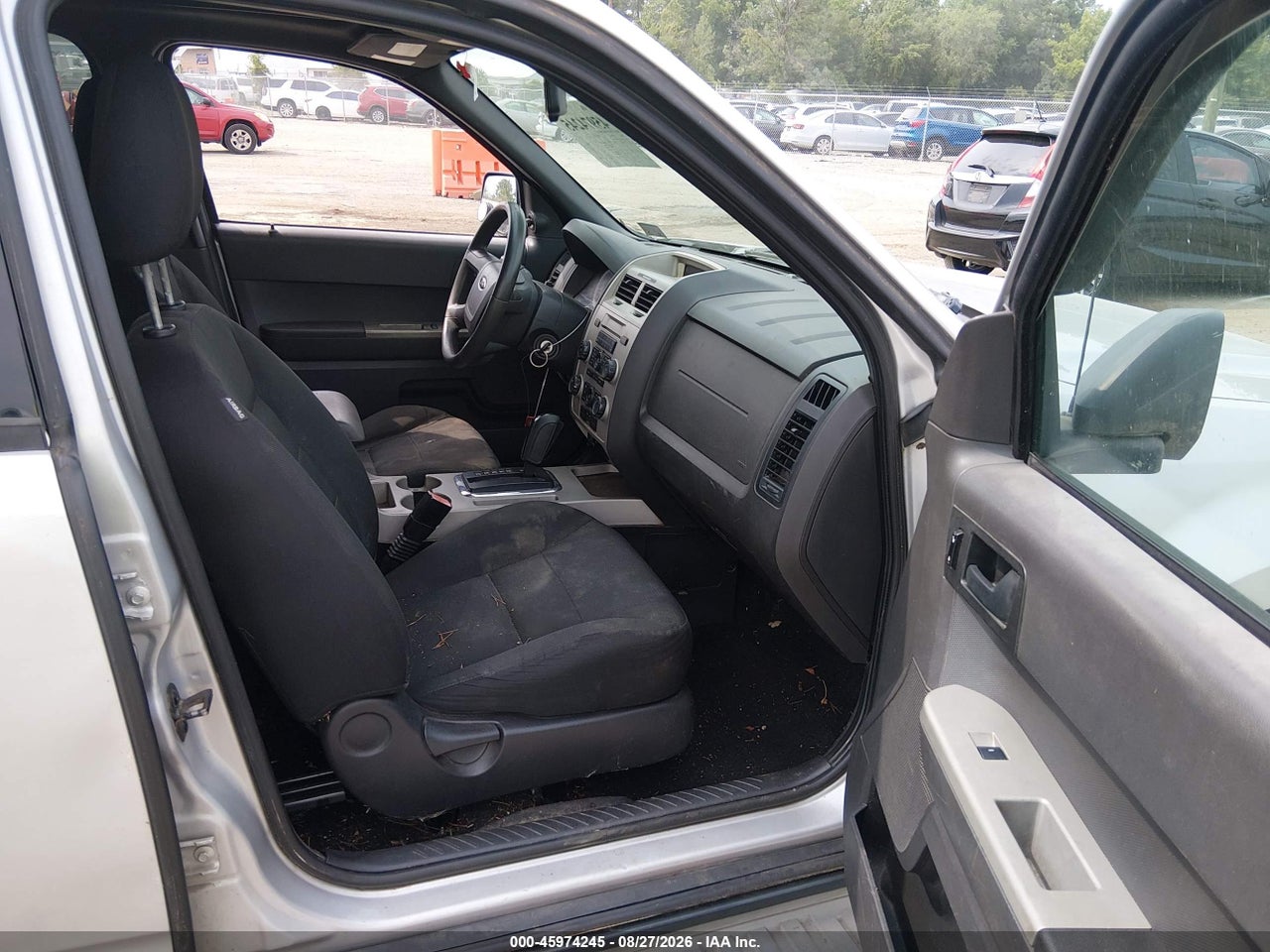 2008 FORD ESCAPE XLT · 5/11